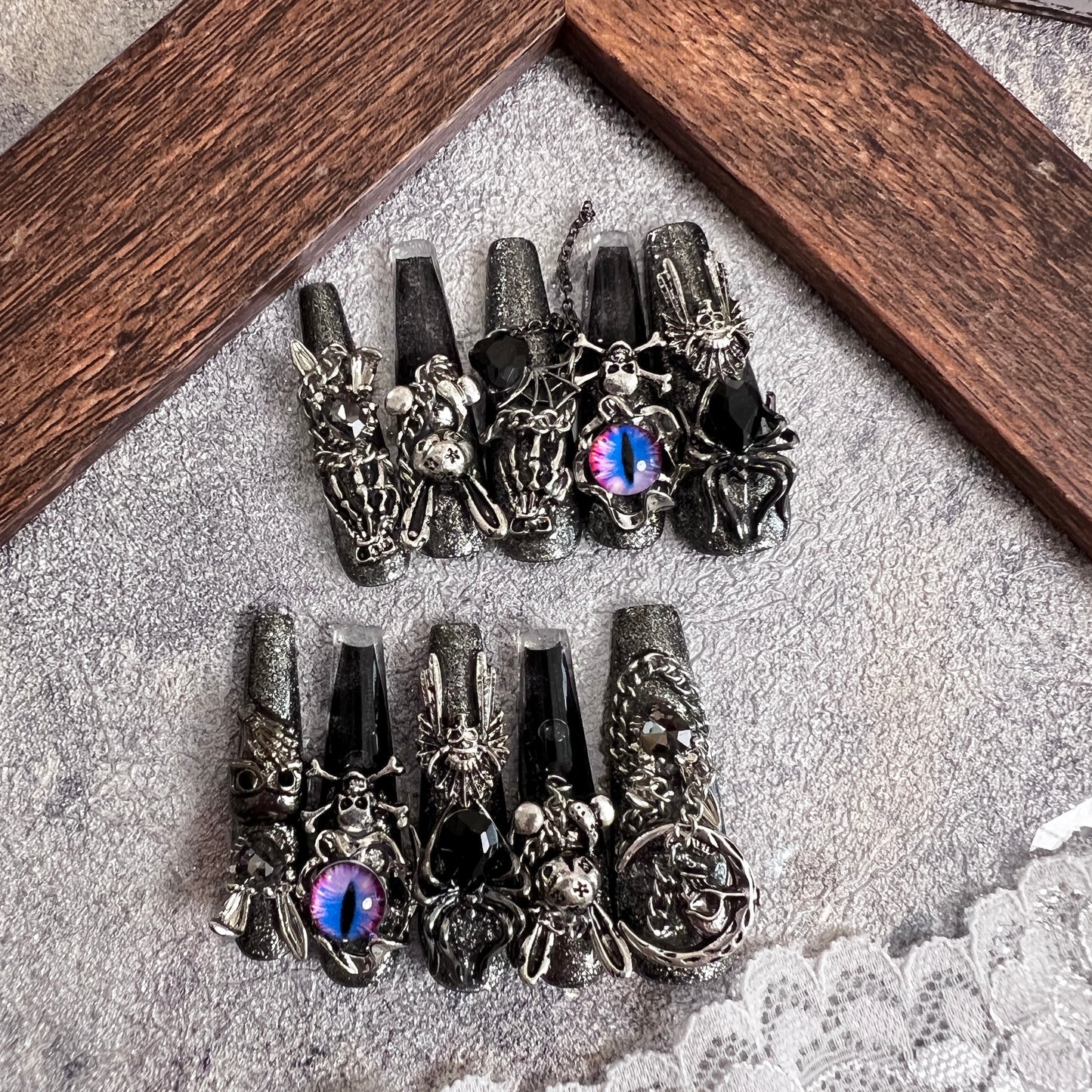 Black Eye( water nail)